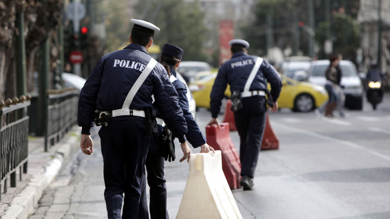 Κυκλοφοριακές ρυθμίσεις σε Αθήνα και Πειραιά λόγω παρελάσεων