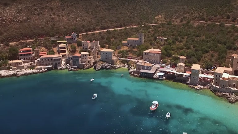 Οι ομορφιές της Μάνης από ψηλά σε ένα εκπληκτικό βίντεο