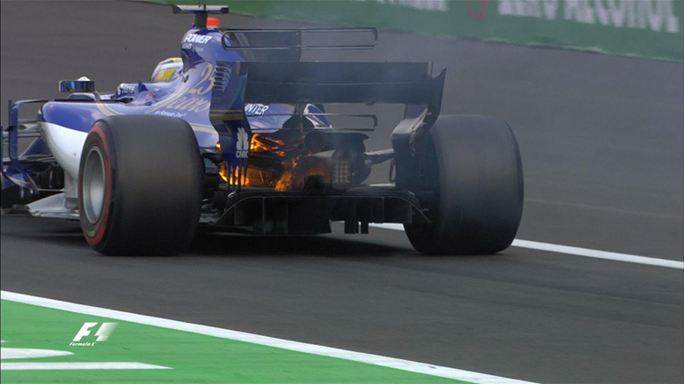 Είχαμε και... φωτιές στο γκραν πρι του Μεξικό...