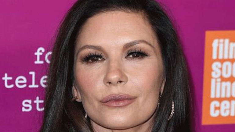 Catherine Zeta-Jones: Αγνώριστη από τις πλαστικές επεμβάσεις