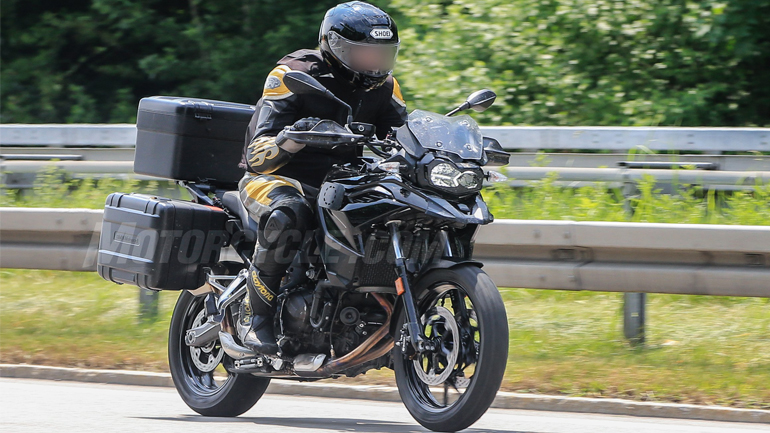 BMW GS: Ένα φιλμάκι, δύο τα μοντέλα!