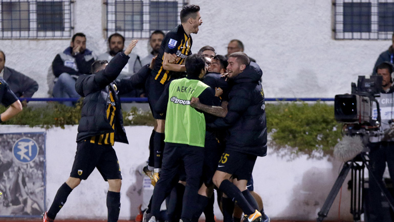 Πέρασε δεύτερη η ΑΕΚ, 1-0 τον Πανιώνιο στη Νέα Σμύρνη Πέρασε δεύτερη η ΑΕΚ, 1-0 τον Πανιώνιο στη Νέα Σμύρνη