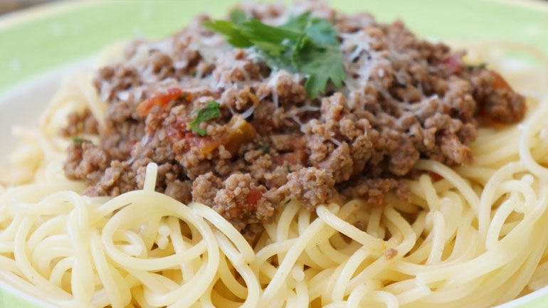 Κιμάς για μακαρόνια μπολονέζ