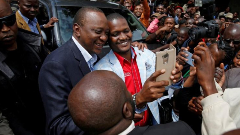 Κένυα: Με ποσοστό 98% ο Ουχούρου Κενυάτα επανεκλέγεται πρόεδρος