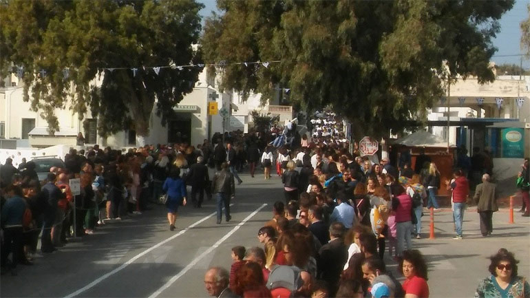 Ο Δήμος Θήρας καταδικάζει τα επεισόδια της 28ης Οκτωβρίου στο Εμπορείο