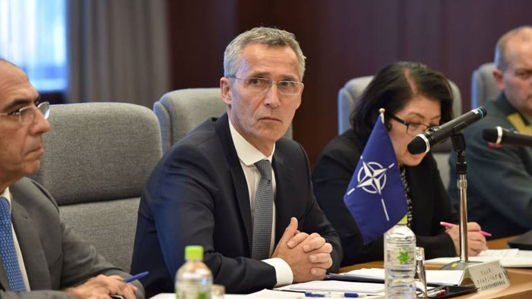 Ιαπωνία: Ο Στόλτενμπεργκ θα ασκήσει πιέσεις σε όλες τις χώρες να εφαρμόσουν τις κυρώσεις σε βάρος της Β. Κορέας