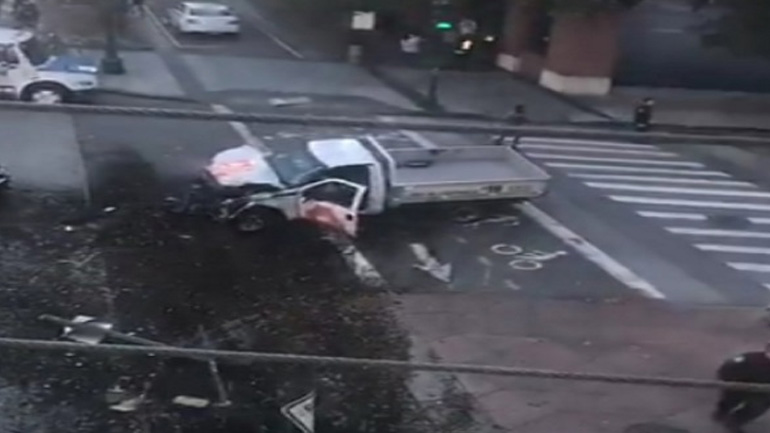 Το φορτηγάκι του δράστη της επίθεσης σύμφωνα με τα Αμερικανικά ΜΜΕ