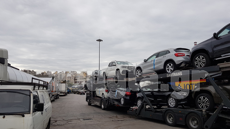 H λευκή X-Class είμαι μία από τις τρεις που ήρθαν στην Ελλάδα...