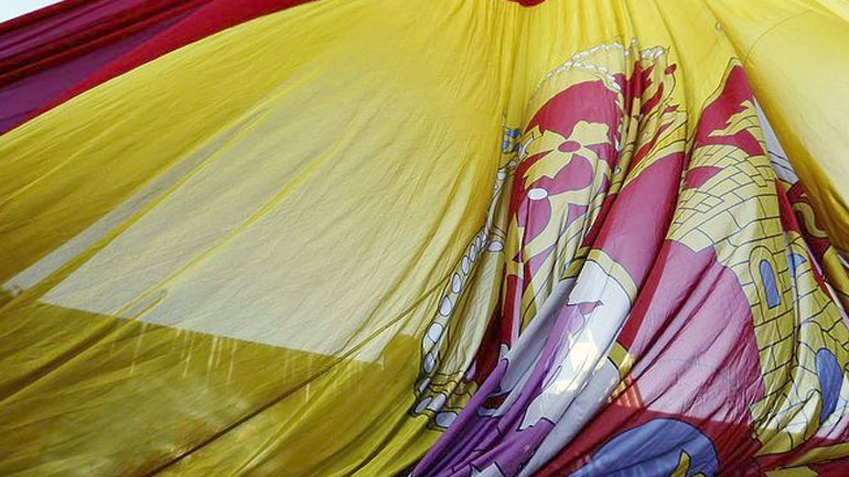 Η Μαδρίτη αδειάζει τον πρέσβη της στην Αθήνα