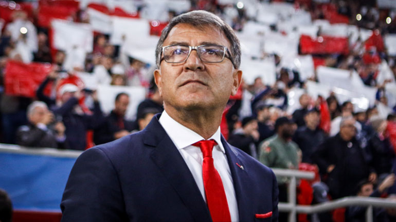 Ο προπονητής του Ολυμπιακού, Τάκης Λεμονής 