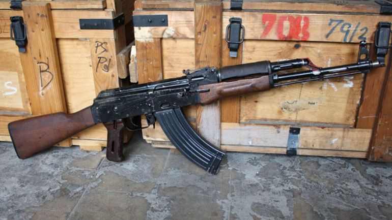 Ρωσία: Ο όμιλος «Καλάσνικοφ» προτείνει στους δημοσιογράφους όπλα με έκπτωση Ρωσία: Ο όμιλος «Καλάσνικοφ» προτείνει στους δημοσιογράφους όπλα με έκπτωση