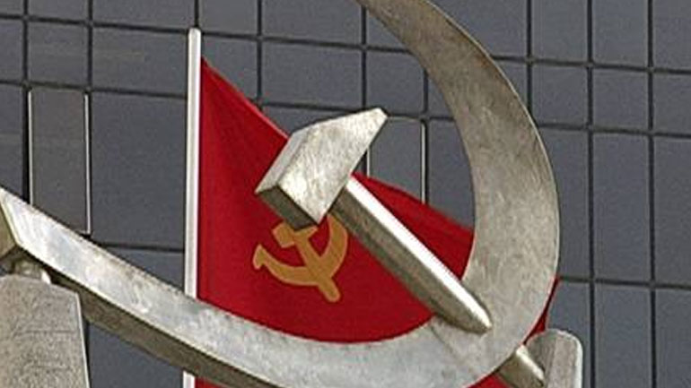 ΚΚΕ: Η κυβέρνηση είναι υπεύθυνη για την ταλαιπωρία χιλιάδων επιβατών και για το μαζικό φακέλωμα