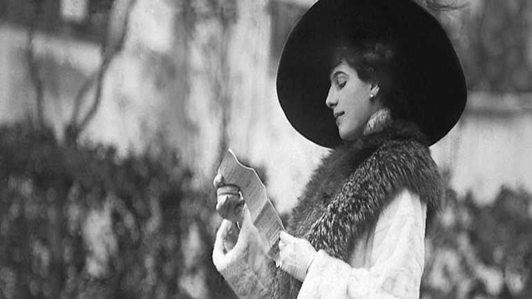 «Φως» στη μυστηριώδη ζωή της Μάτα Χάρι επιχειρεί να ρίξει έκθεση στη γενέτειρά της, στην ολλανδική πόλη Λεουβάρντεν