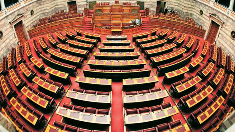 Πολυνομοσχέδιο του υπ. Ναυτιλίας – Επιτρέπει τη διακίνηση καυσίμων με δεξαμενόπλοια 20 έως 50 ετών υπό προϋποθέσεις