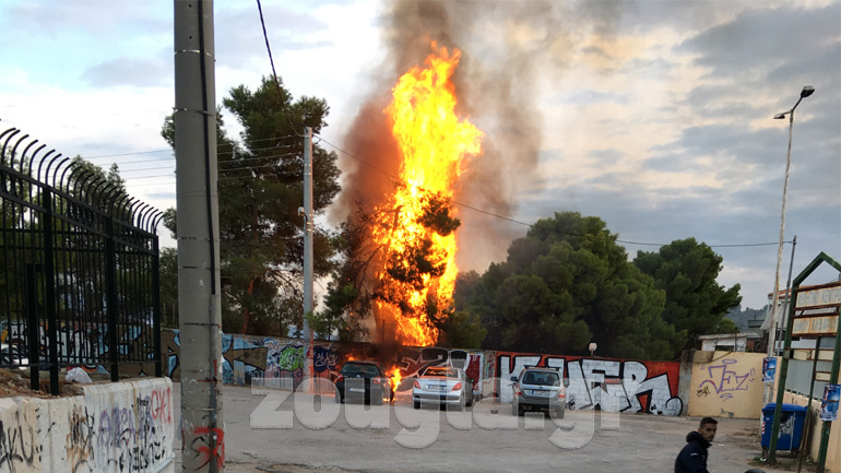 Αυτοκίνητο τυλίχτηκε στις φλόγες στο δάσος Χαϊδαρίου