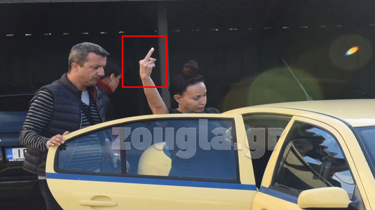 Αρνήθηκε να συλληφθεί η Βίκυ Σταμάτη – Δεν άνοιγε στους αστυνομικούς Αρνήθηκε να συλληφθεί η Βίκυ Σταμάτη – Δεν άνοιγε στους αστυνομικούς