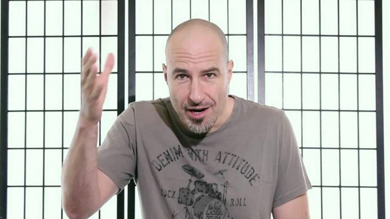 Σίλας Σεραφείμ: «Η Ιστορία του Ελληνικού Έθνους…Αλλιώς!» στο Θέατρο Μικρό Παλλάς