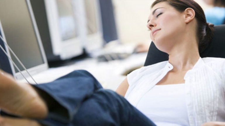 Γιατί νιώθω συνεχώς κουρασμένη;