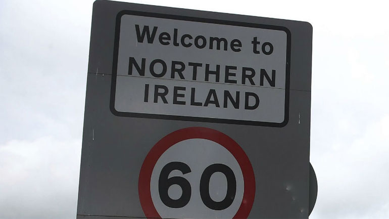 Β. Ιρλανδία: Οργή των πολιτών για τις υψηλές απολαβές των βουλευτών