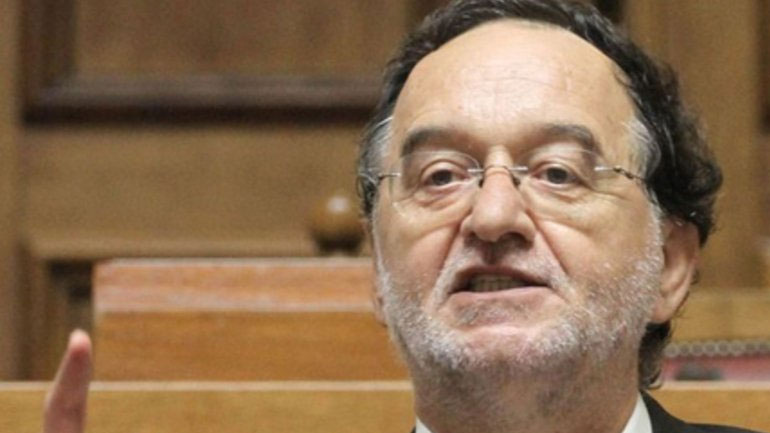 Λαφαζάνης: «Να δοθεί άμεσα μια εύλογη παράταση ώστε να σταματήσει το χάλι με τις ουρές»