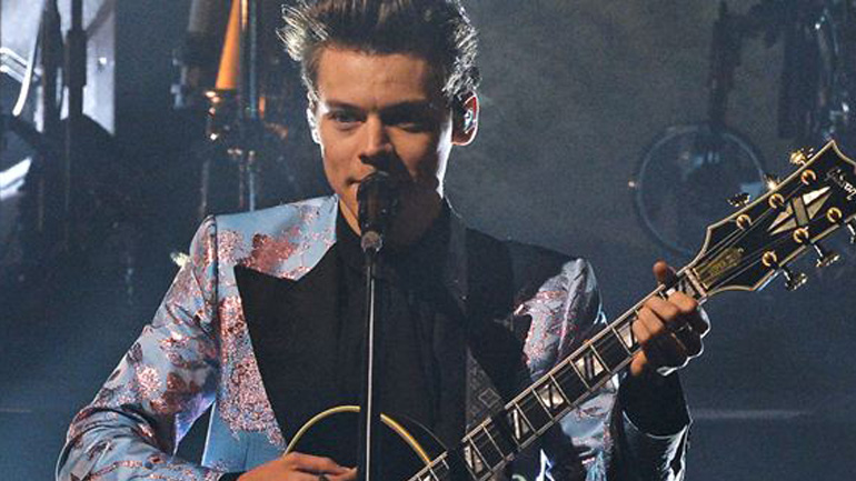 Harry Styles: Διέκοψε συναυλία του για να βοηθήσει θαυμάστριά του που έπαθε κρίση πανικού!