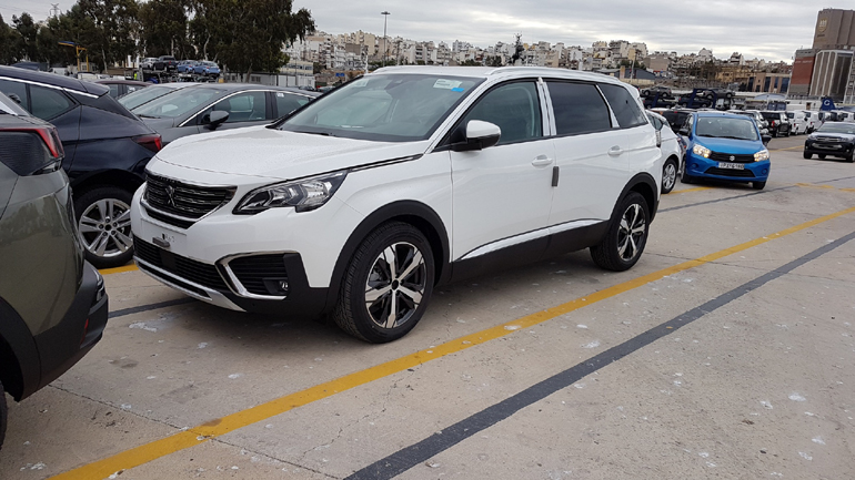 Αυτό είναι το νέο Peugeot 5008...