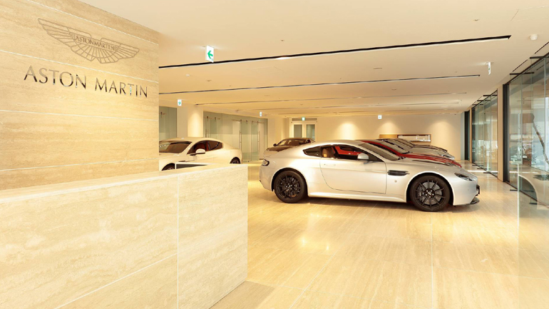 Η μεγαλύτερη έκθεση της Aston Martin