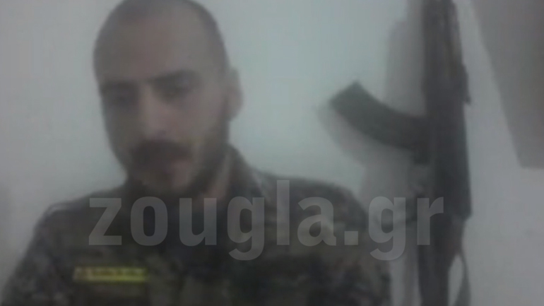 Ο Άρμι (σ.σ. πρόκειται για το προσωνύμιό του) μίλησε στο zougla.gr για τη συμμετοχή στον πόλεμο εναντίον των τζιχαντιστών