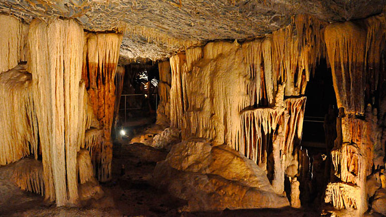 Τη δημιουργία ενός εθνικού καταλόγου γεωτόπων προωθεί η Ελληνική Γεωλογική Εταιρεία