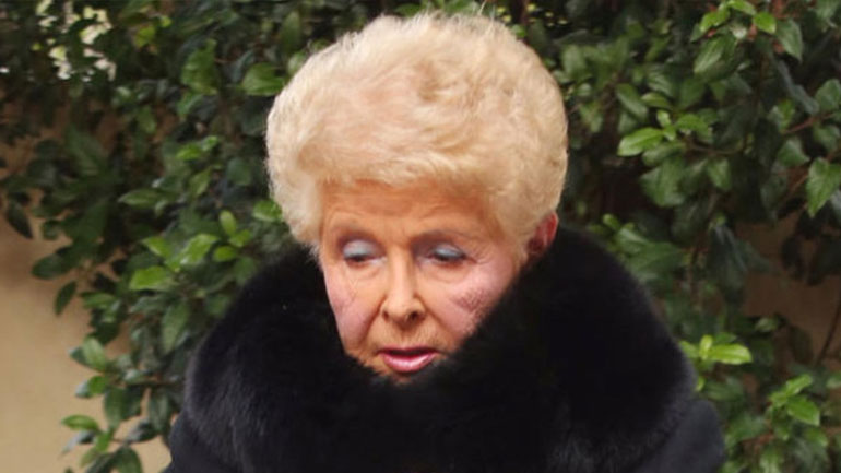 Βέφα Αλεξιάδου: «Δεν κάνω βόλτα τον πόνο μου για τον χαμό των παιδιών μου»