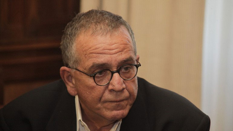 Την επίθεση στο σπίτι του 11χρονου Αμίρ καταδικάζει ο Γιάννης Μουζάλας