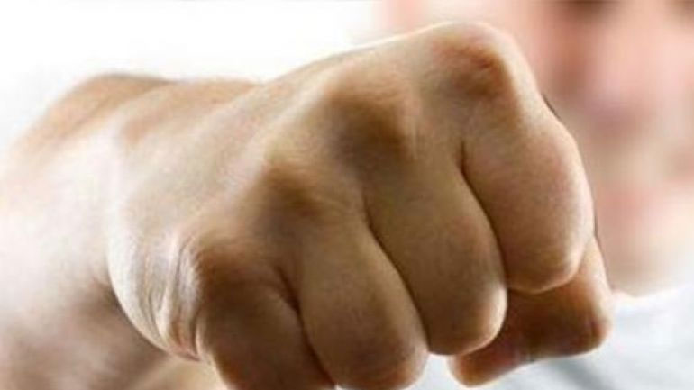 Θεσσαλονίκη: Ξύλο σε καφετέρια της παραλιακής για τα μάτια μιας σερβιτόρας