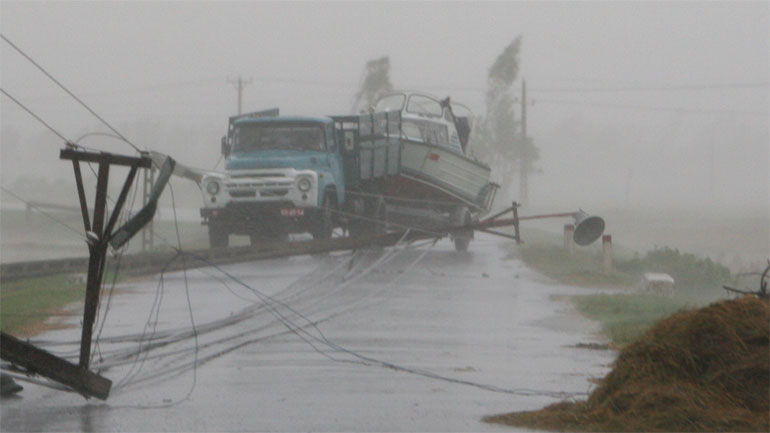 Βιετνάμ: 15 άτομα έχουν χάσει τη ζωή τους – Μεγάλες οι καταστροφές από τον τυφώνα Ντάμρεϊ