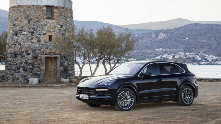 Απίστευτο! Προσπάθησαν να παραπλανήσουν στην Κρήτη τους ανθρώπους της Porsche