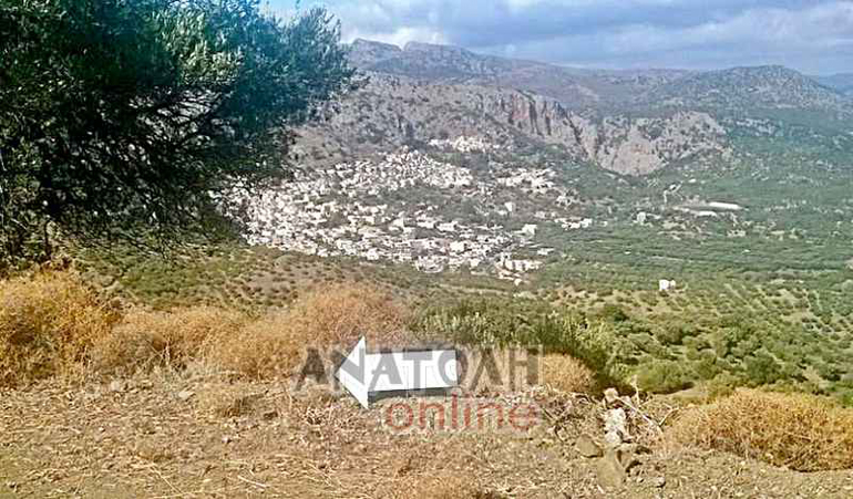 Ακόμα και τα βελάκια είχαν αλλάξει οι επιτήδειοι για να μπερδέψουν τους δημοσιογράφους που βρέθηκαν στην Κρήτη για να οδηγήσουν την 3η γενιά της Cayenne