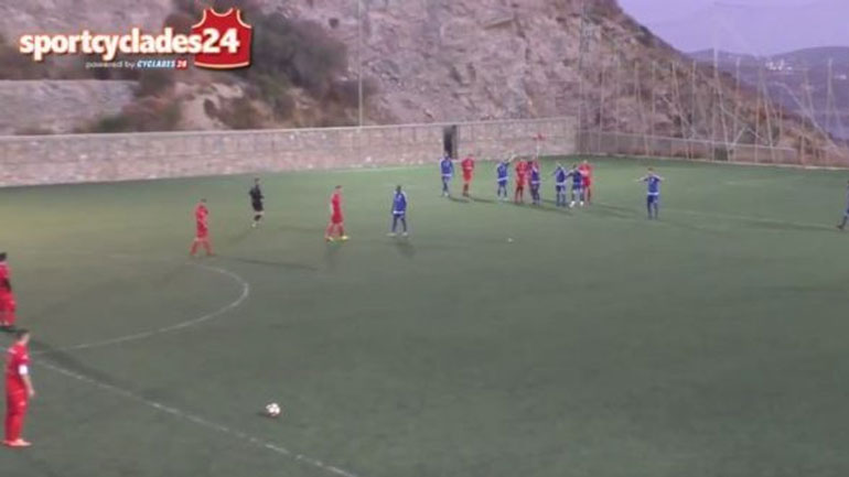 Απίστευτο γκολ απο τη σέντρα στις Κυκλάδες