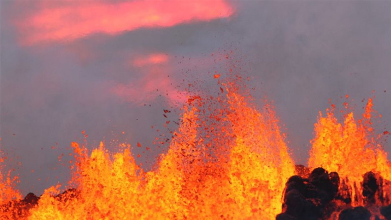 Έτοιμο να εκραγεί το μεγαλύτερο ηφαίστειο στην Ισλανδία