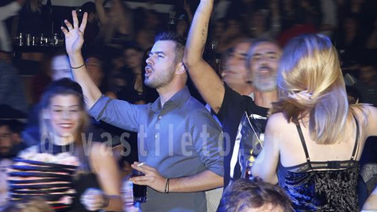 Ο Γιάννης Τσιμιτσέλης το έκαψε με Κιάμο και Αντύπα!