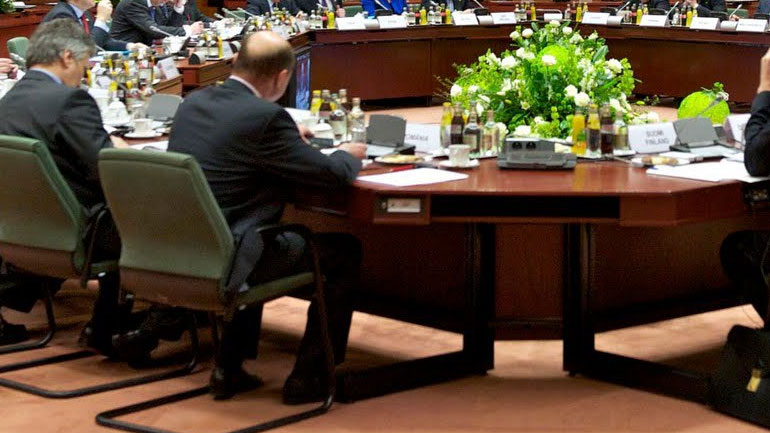 Σε θετικό κλίμα ολοκληρώθηκε η συζήτηση για το ελληνικό ζήτημα στο Eurogroup