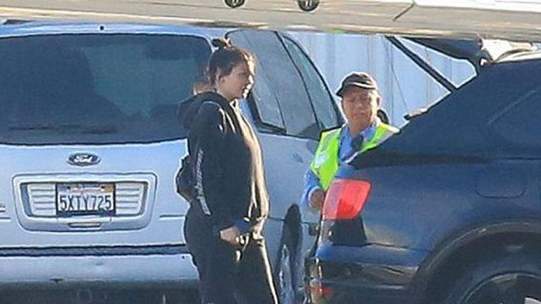 Οι πρώτες φωτογραφίες της Kylie Jenner με φουσκωμένη κοιλιά!