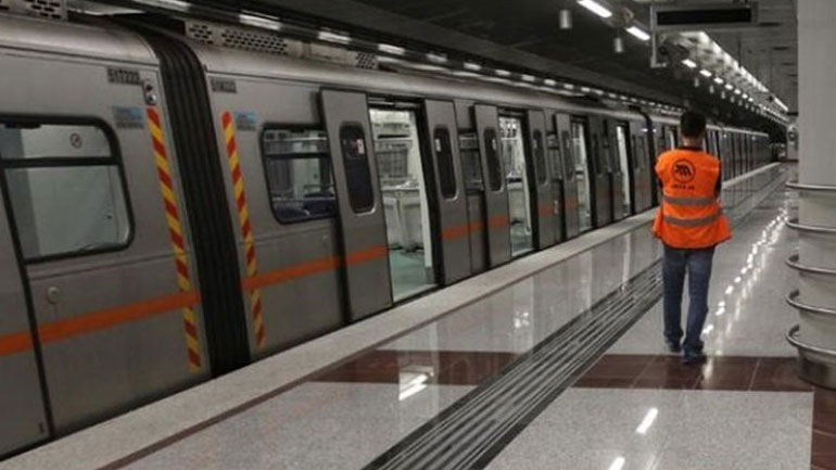 Στάση εργασίας στο μετρό το πρωί της Τρίτης