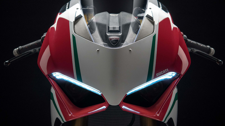 Ducati Panigale V4s και Speciale: Το «κάτι» παραπάνω!