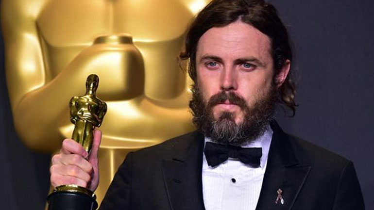 Ζητούν τον αποκλεισμό του Casey Affleck από την απονομή των Όσκαρ Ζητούν τον αποκλεισμό του Casey Affleck από την απονομή των Όσκαρ