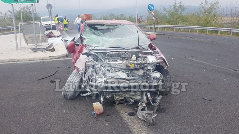 Λαμία: Σφοδρή σύγκρουση αυτοκινήτου με λεωφορείο του ΚΤΕΛ