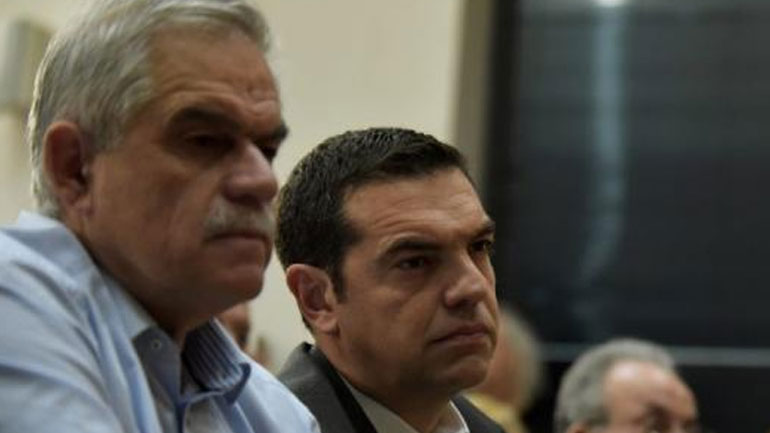 Στο Μαξίμου ο Τόσκας ενημέρωσε τον Αλ. Τσίπρα για την επίθεση στα γραφεία του ΠΑΣΟΚ