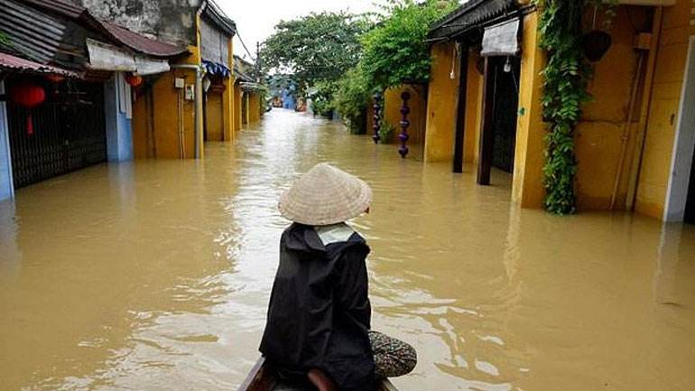 Βιετνάμ: Τουλάχιστον 69 νεκροί από τον τυφώνα Ντάμφρεϊ