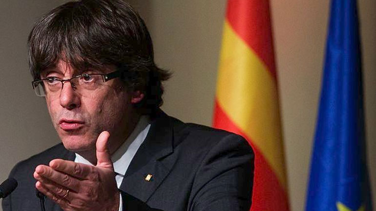 Πουτζντεμόν σε ΕΕ: Θα συνεχίζετε να βοηθάτε τον Ραχόι σε αυτό το πραξικόπημα;