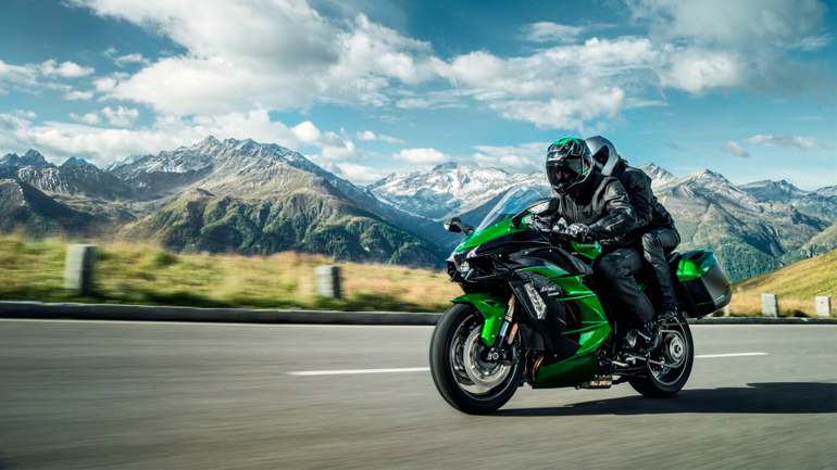 Kawasaki Ninja H2 SX: Τουρμπίστε το ταξίδι σας