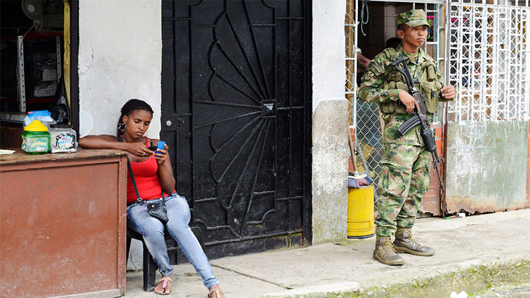 Κολομβία: Σχεδόν 800 οικογένειες κινδυνεύουν εξαιτίας της δράσης ένοπλων οργανώσεων