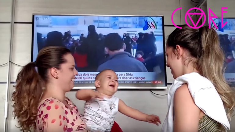 Όταν η μαμά έχει μια δίδυμη αδερφή